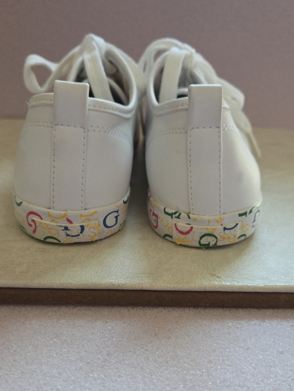 GUESS White Faux Leather Rainbow Logo Sneakers 9.5M - Picture 3 of 7